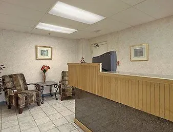 **  Super 8 By Wyndham Columbus Hotel United States